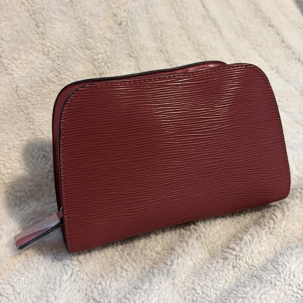 New Shiseido Gorgeous Epi Patterned Zippered Beauty Pouch